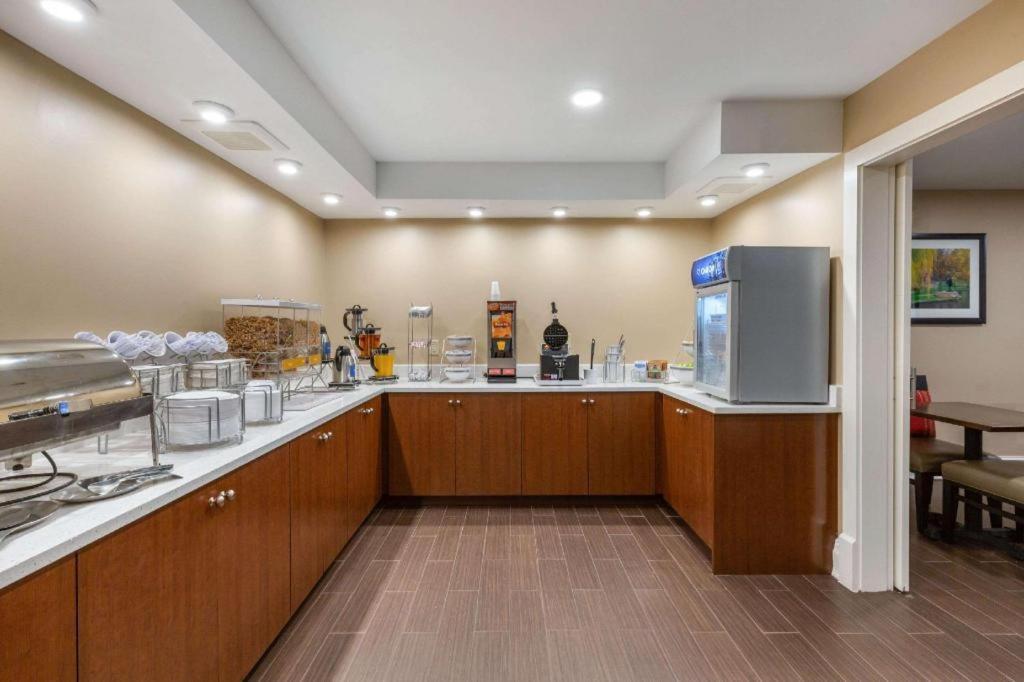Comfort Inn Danvers - Boston North Shore Bagian luar foto